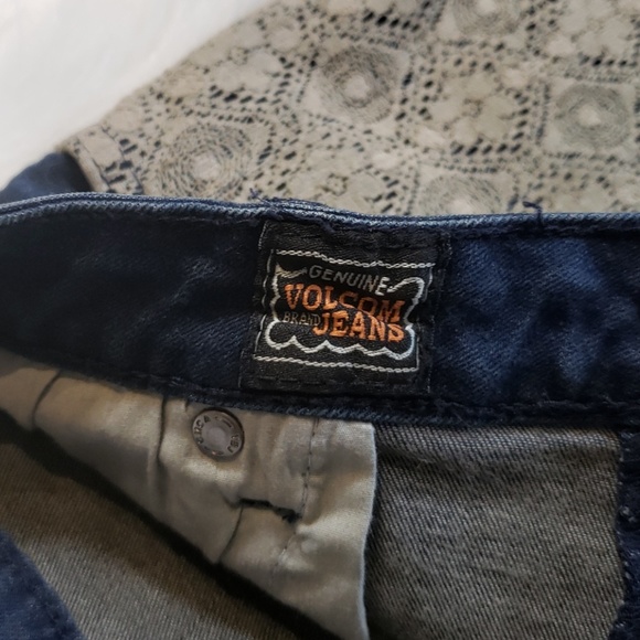 Volcom Denim Crochet Detail Distressed Skirt 27 - Picture 3 of 8